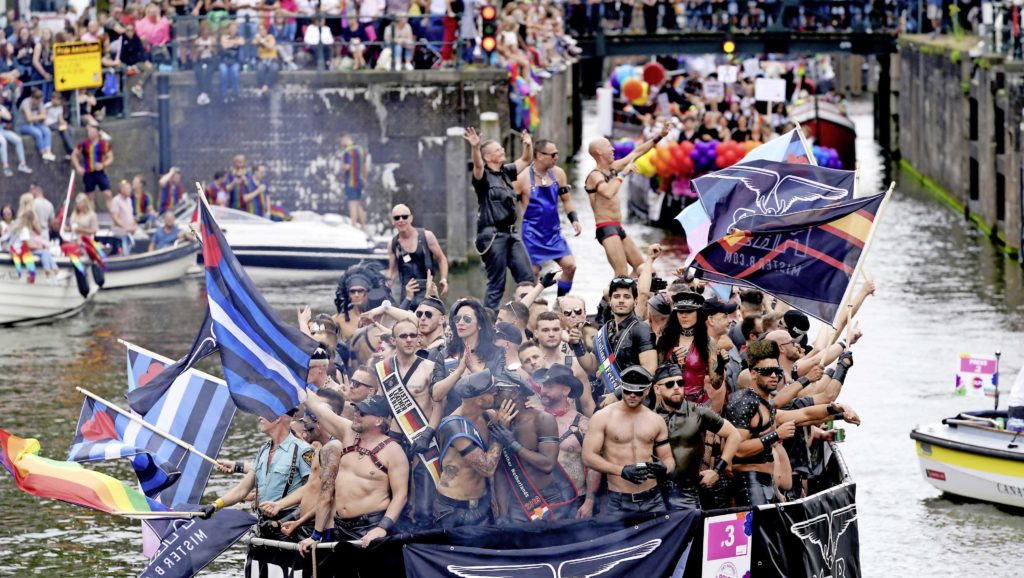 Amsterdam Pride – Mister B Wings